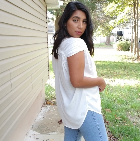 WHAT DO YOU MEAN WHITE RUCHED TOP - Picture 11 of 17